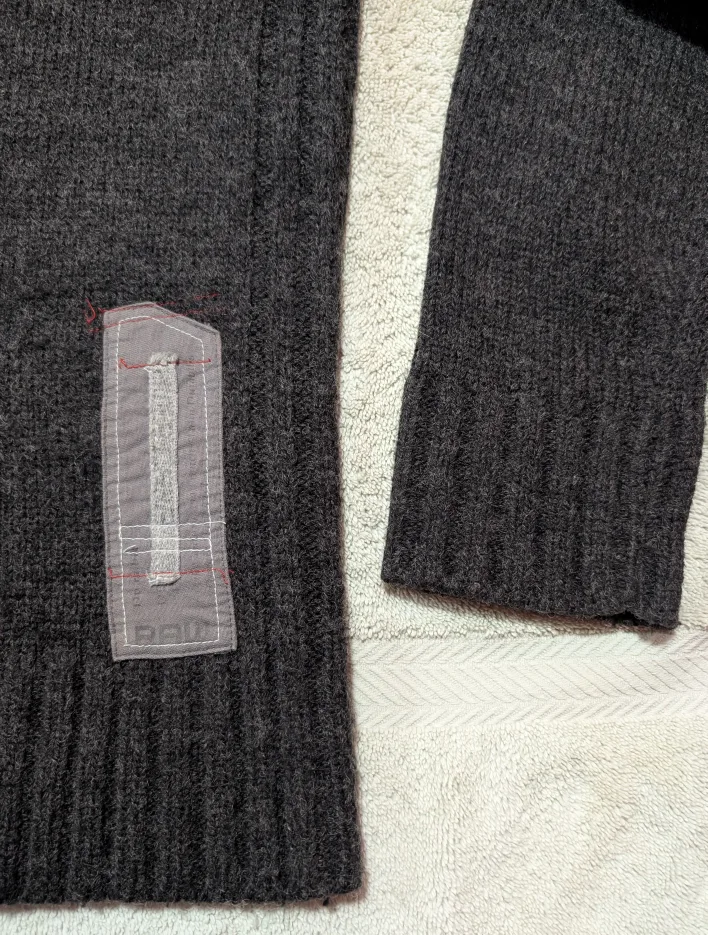 Raw Americana Men's Charcoal Grey Knit Sweater - Size Medium image indicator(3)