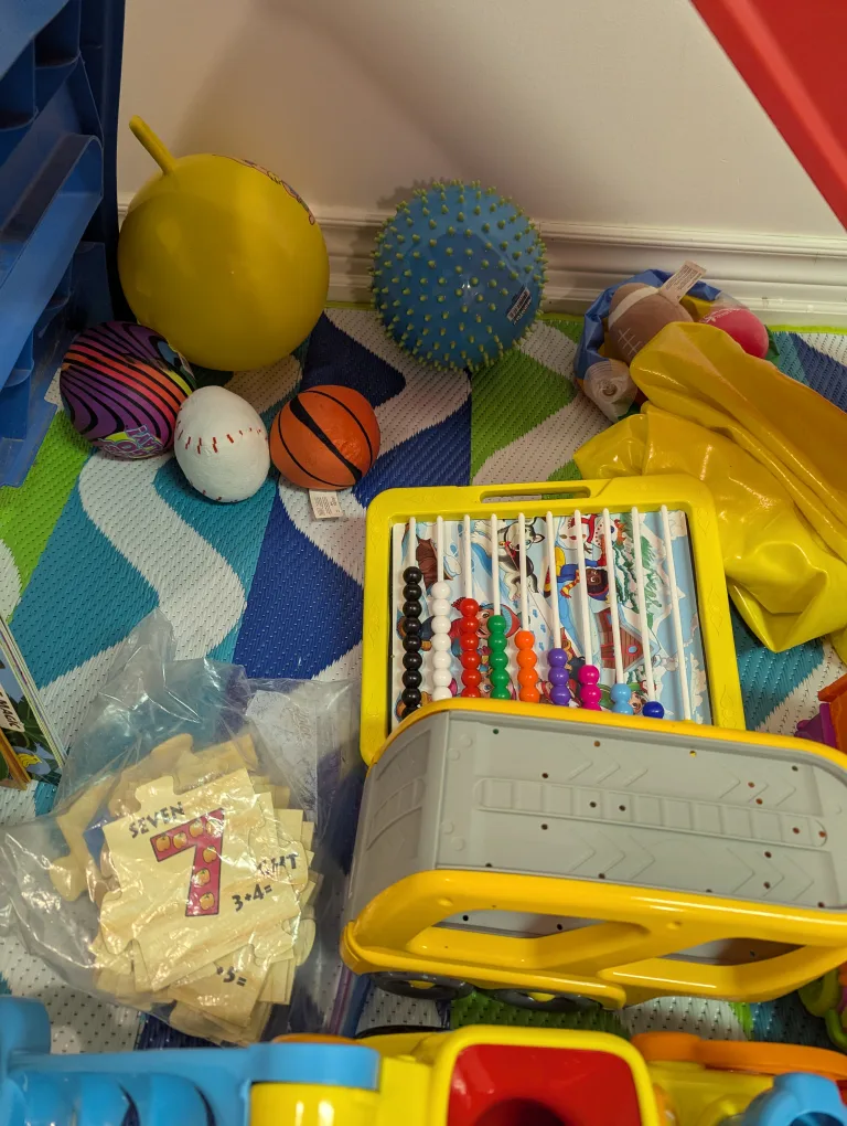 Toy and book bundle - all must go! image indicator(4)