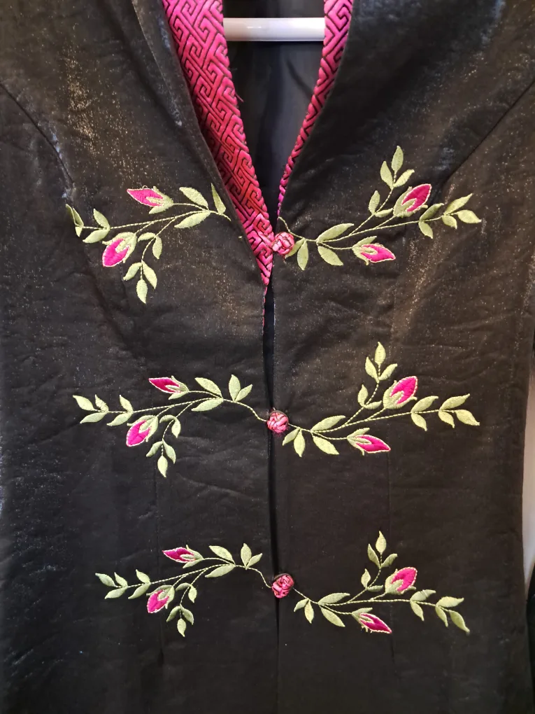 Elegant Black embroidered silk  jacket, size M image indicator(6)