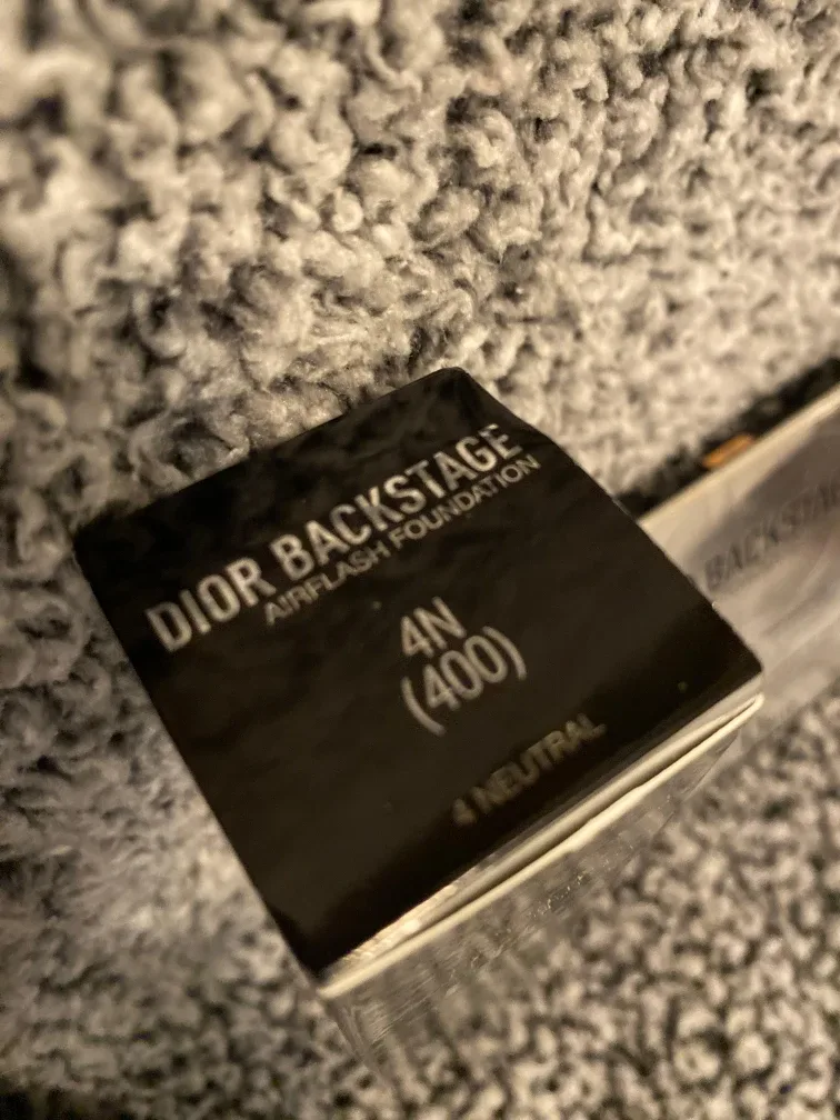 NEW Dior Backstage Airflash Foundation image indicator(2)