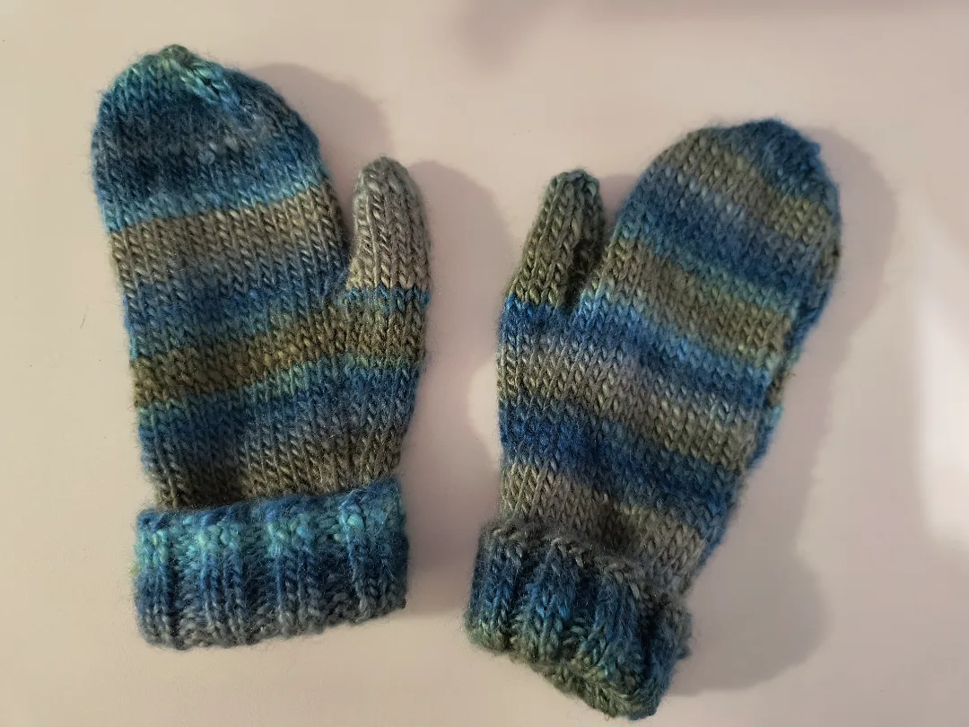 Knitted Mittens thumbnail