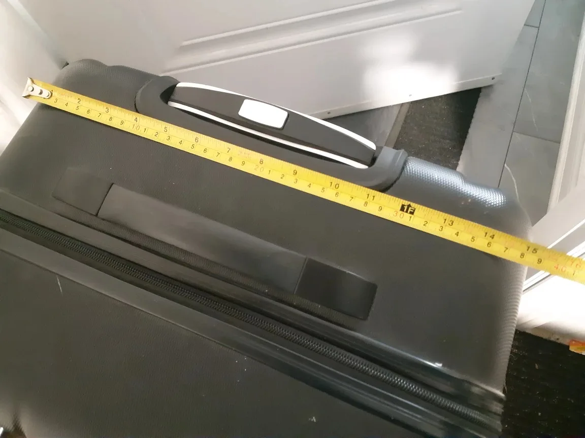 26 inch hard shell suit case image indicator(8)