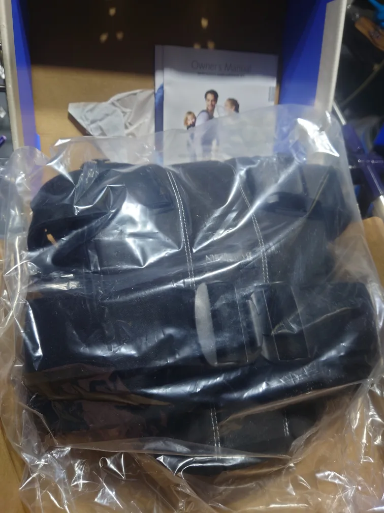 BabyBjorn Baby Carrier WE - Black - 3-way image indicator(2)