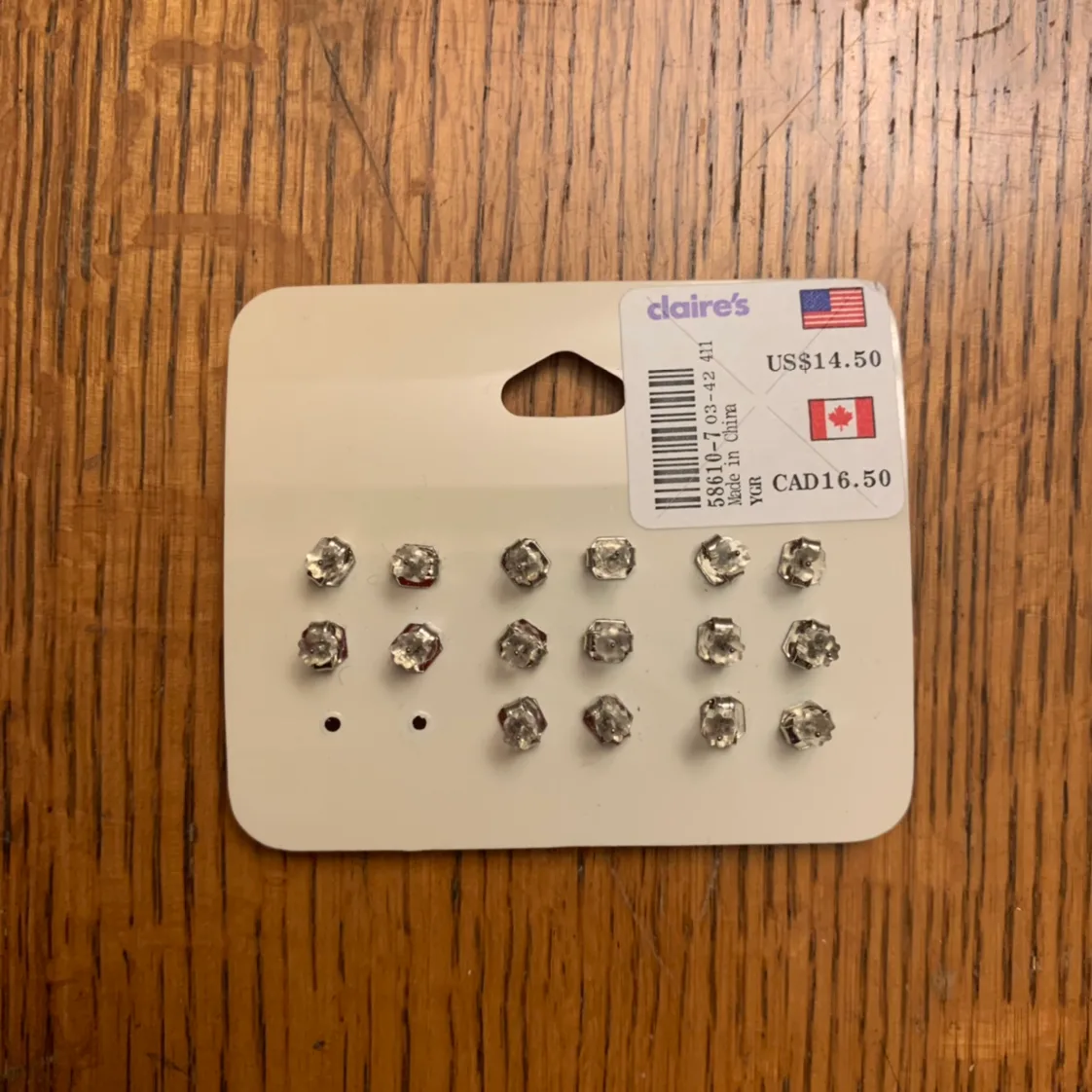 Claire’s earrings (8 pairs) image indicator(2)