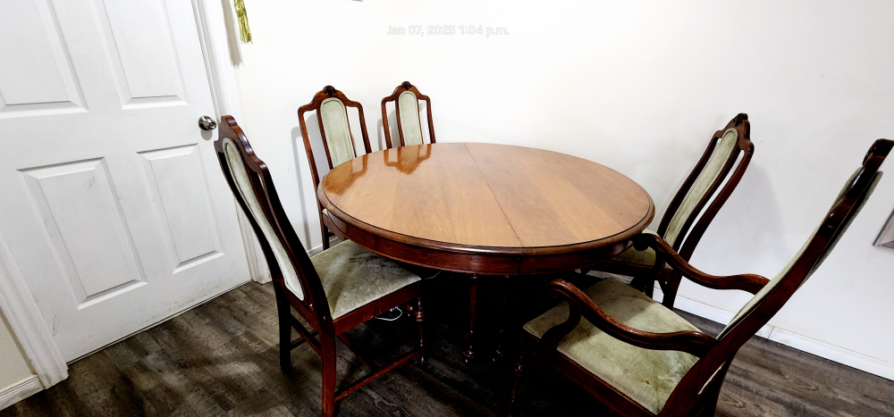 moving sale .Vintage Wooden Dining Table Set with 6 chairs - photo 3