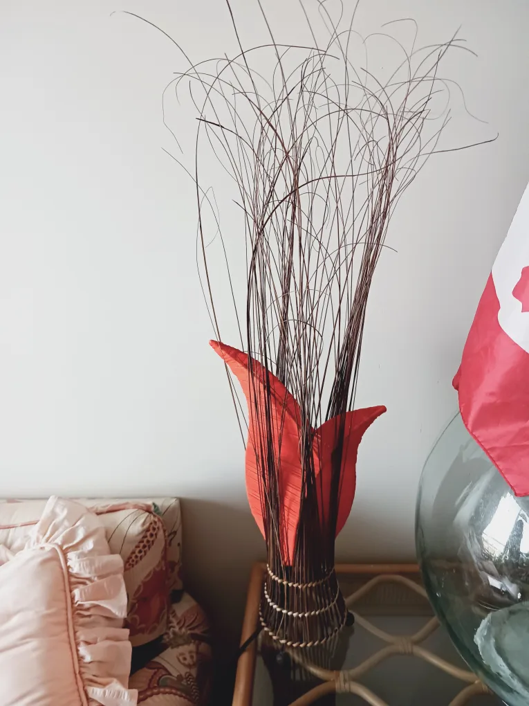 💗 Romantic Red Tulip Bamboo Table Lamp image indicator(2)