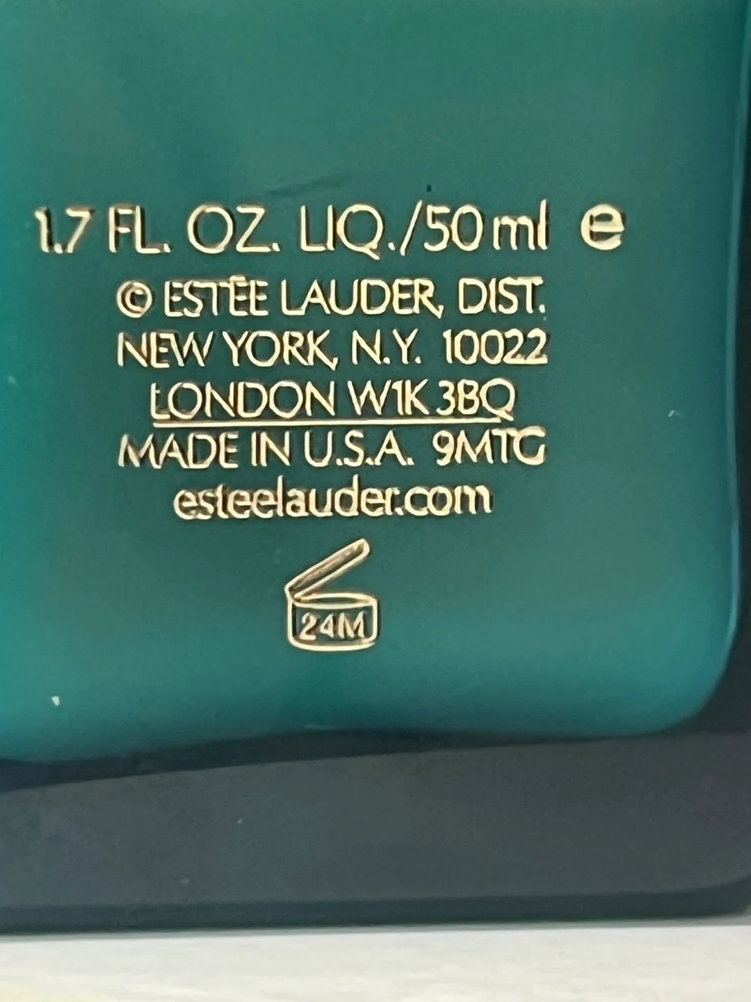 Estee Lauder Idealist Pore Minimizing Skin Refinisher Serum image indicator(2)