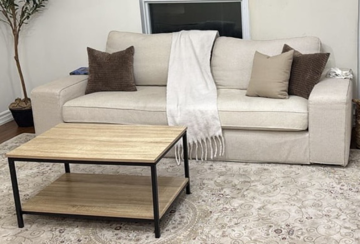 coffee table - photo 3