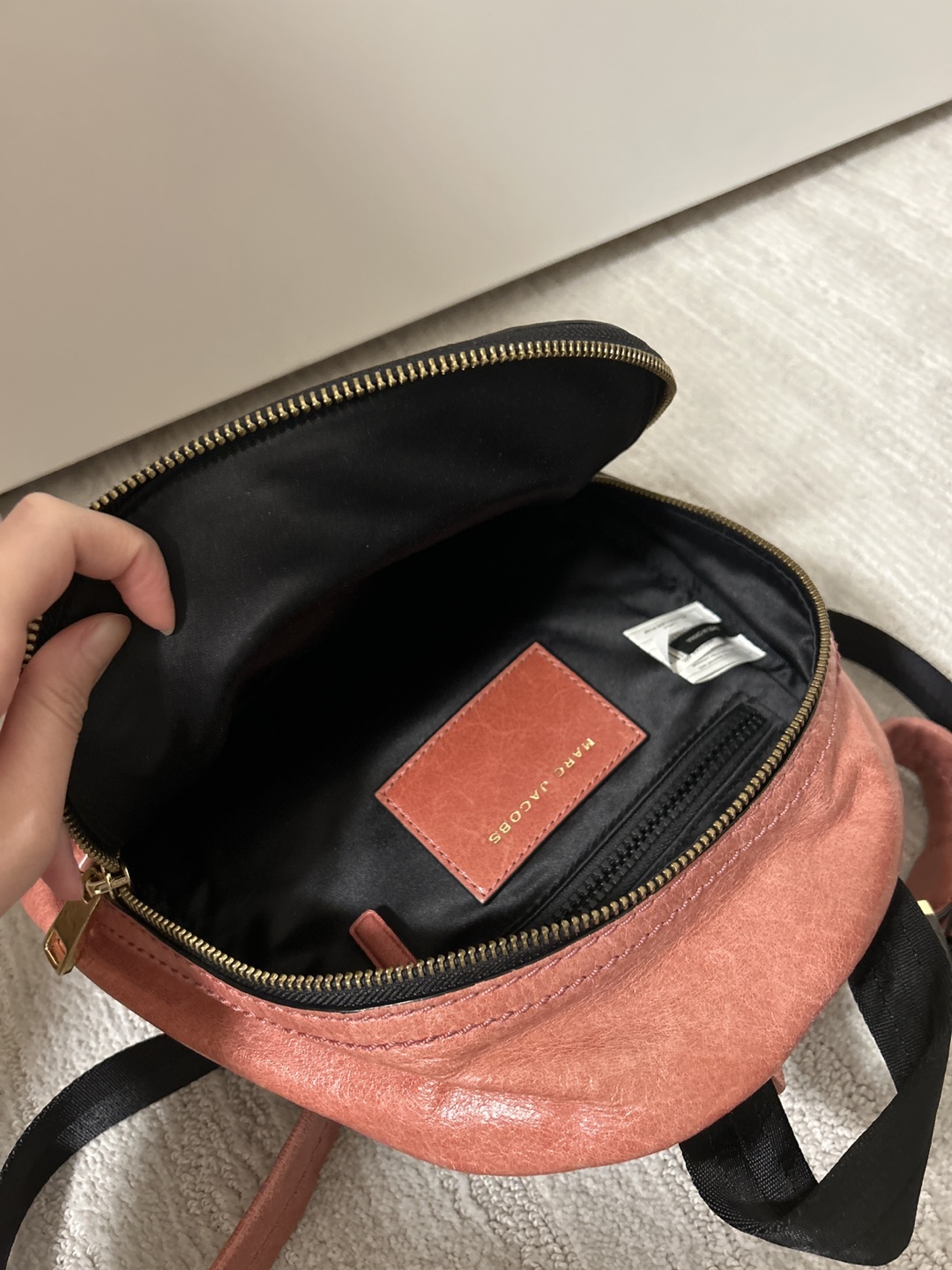 Marc Jacobs Leather Backpack - photo 3
