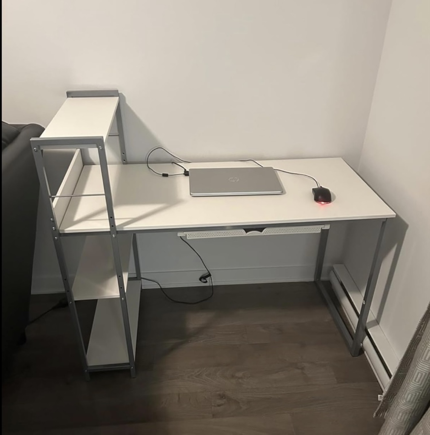 White Desk with Storage Shelves (Reversible)