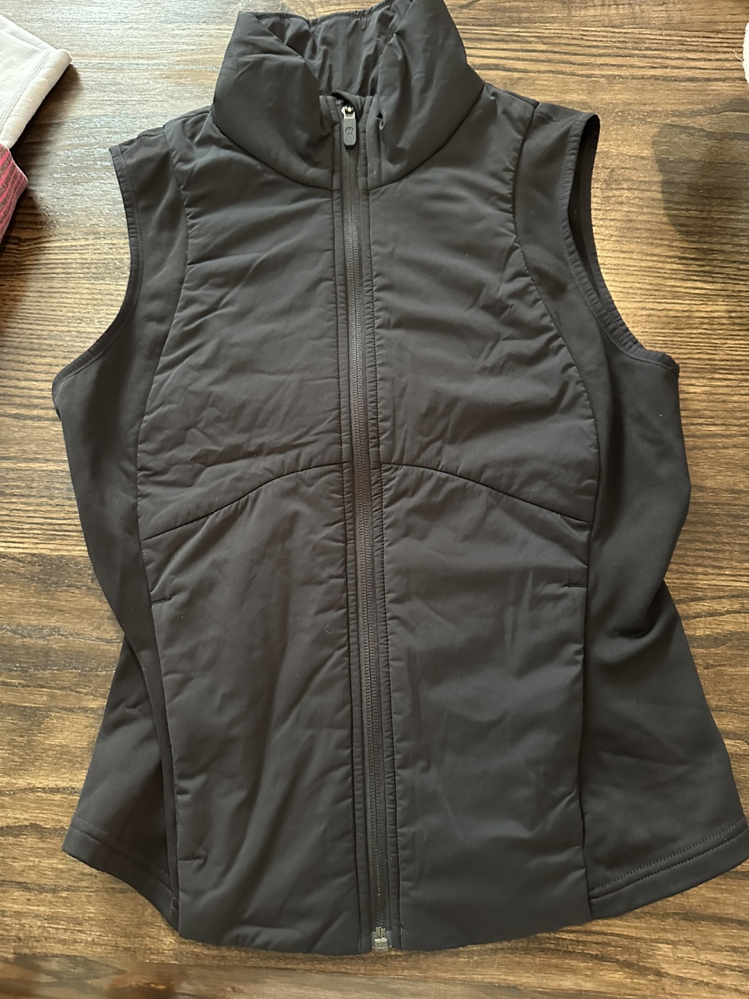Lululemon Black Running push pace vest