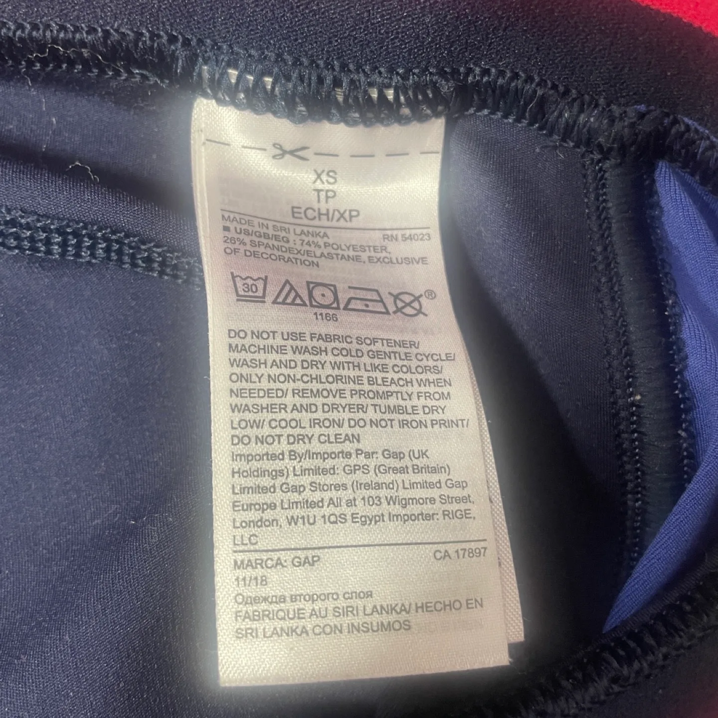 Gap Fit Colorblock ⅞ Leggings in Eclipse Size XS image indicator(6)