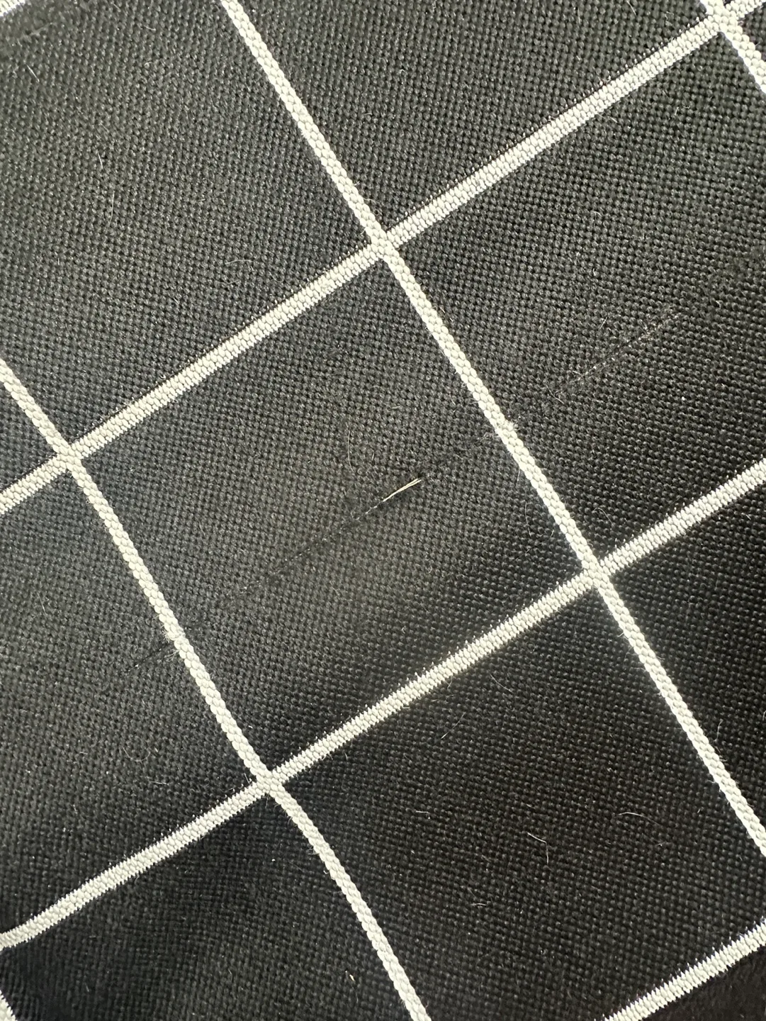 Black and White Grid Rug image indicator(2)