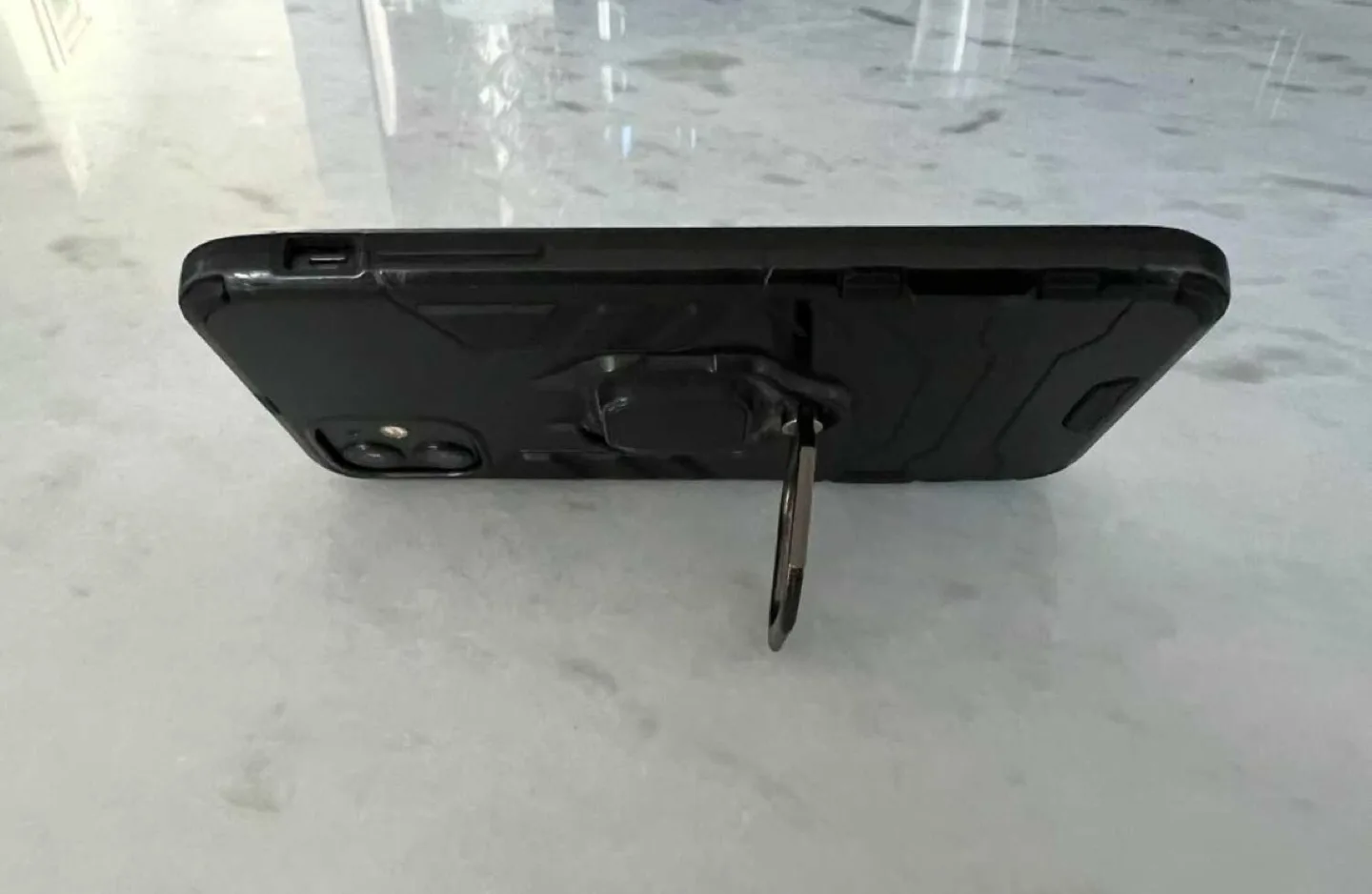 iPhone 11 128GB image indicator(2)