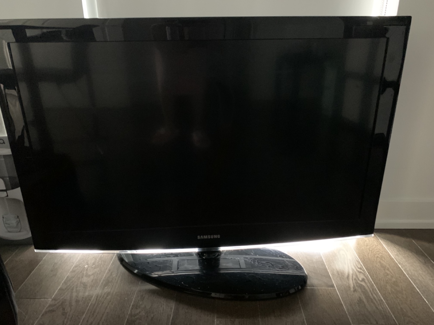 2007 Samsung LCD TV- 40 Inch