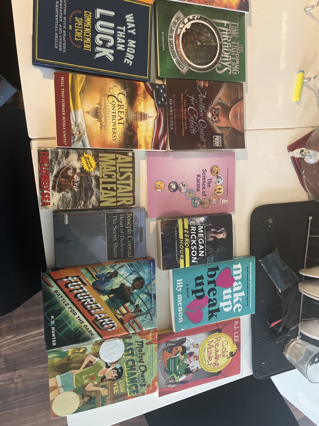 Large Lot of Books - photo 3