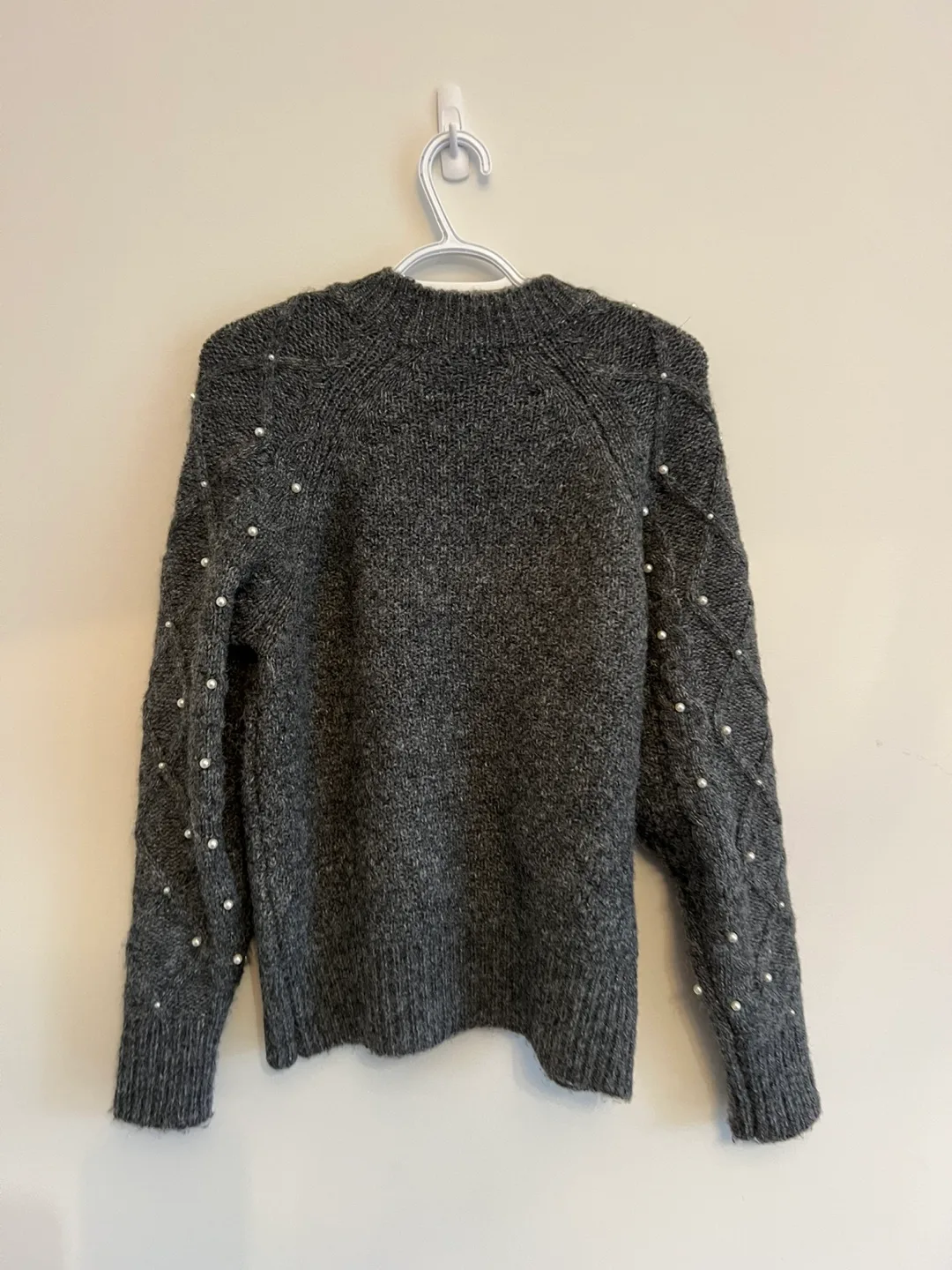 Devoted Grey Pearl Sweater XS image indicator(6)