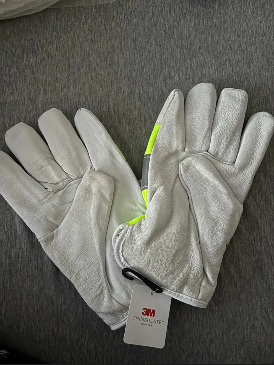 Thinsulate Endura Reflective Gloves (Size large) image indicator(3)
