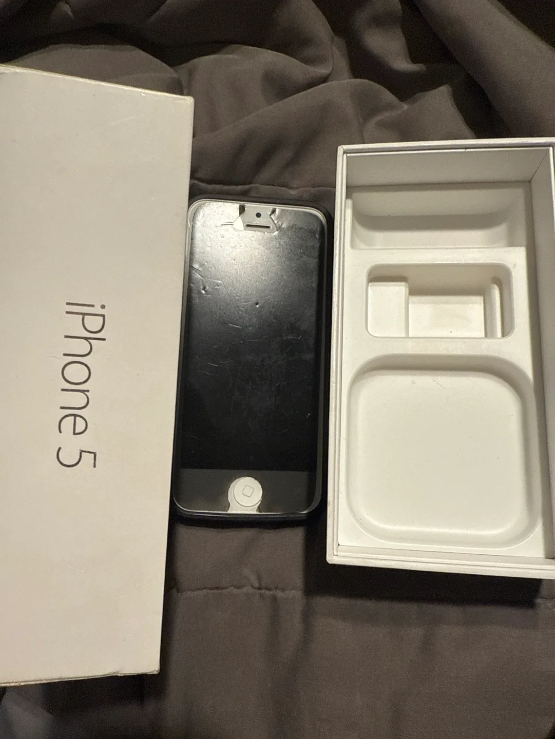 iPhone 5 with Coach Case 🧡 image indicator(3)