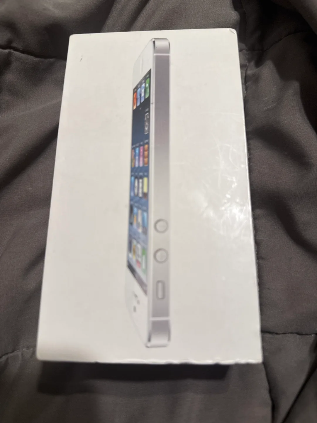 iPhone 5 with Coach Case 🧡 image indicator(5)