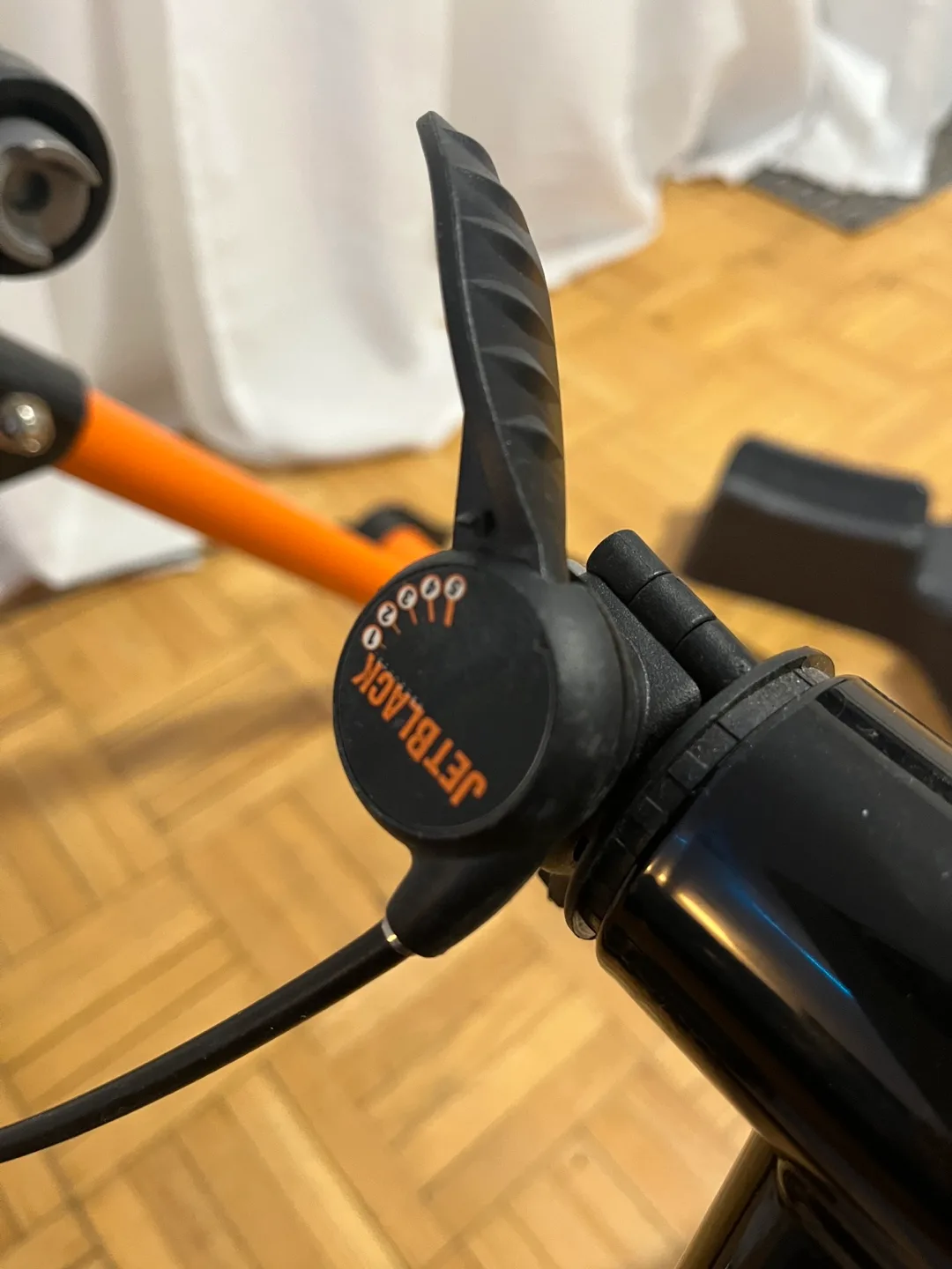 JetBlack Cycling Trainer image indicator(3)
