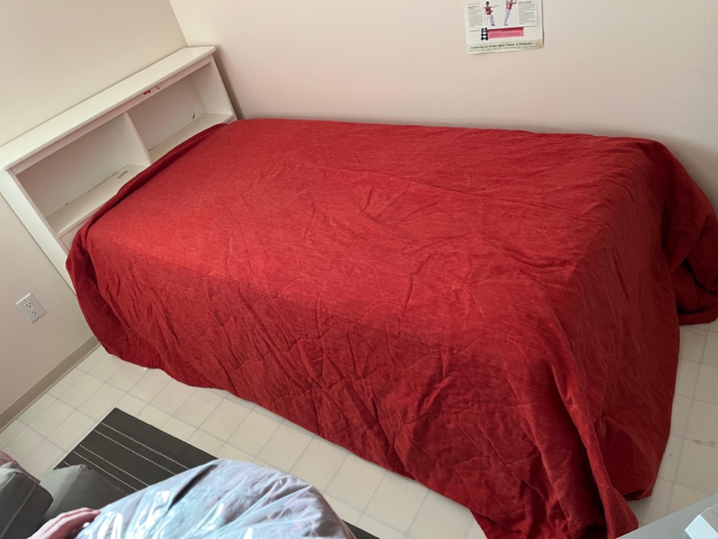 One twin bed with mattress - photo 2