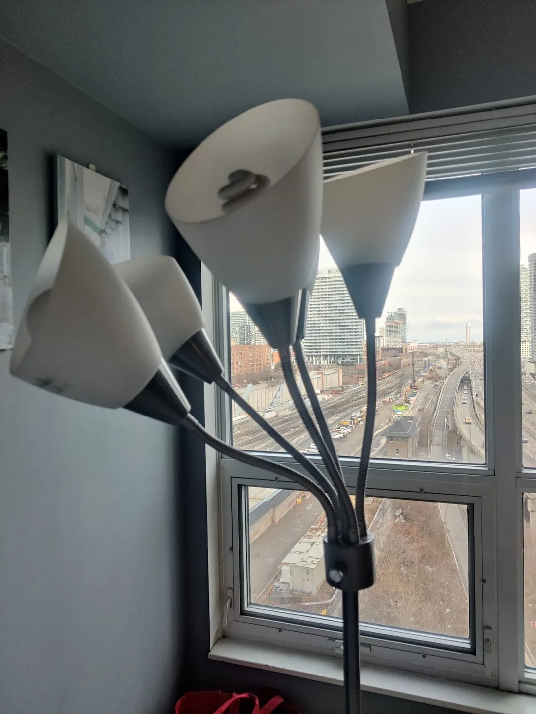 Floor lamp with five adjustable lights thumbnail