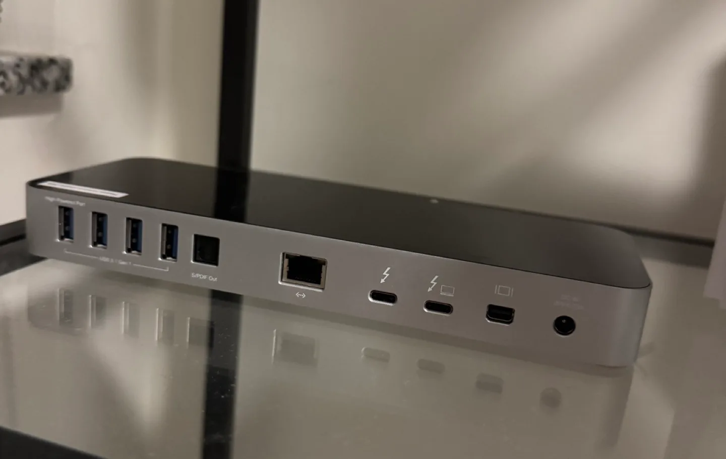 Thunderbolt 3 Dock image indicator(4)