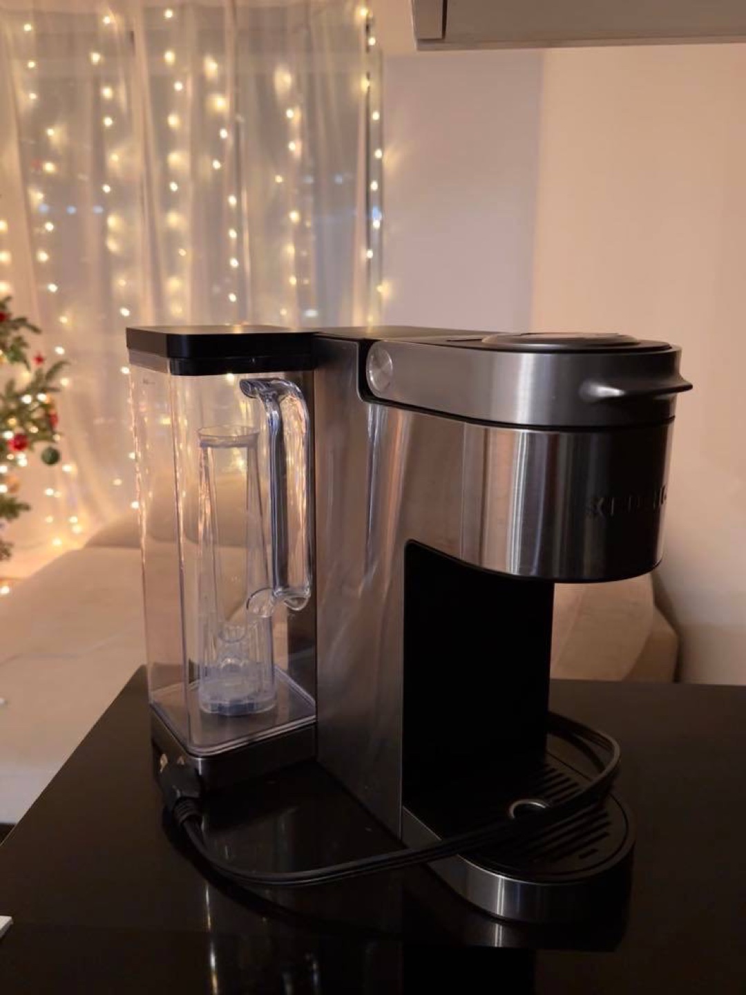 Keurig K-Supreme Plus Coffee Maker – Excellent Condition - photo 3