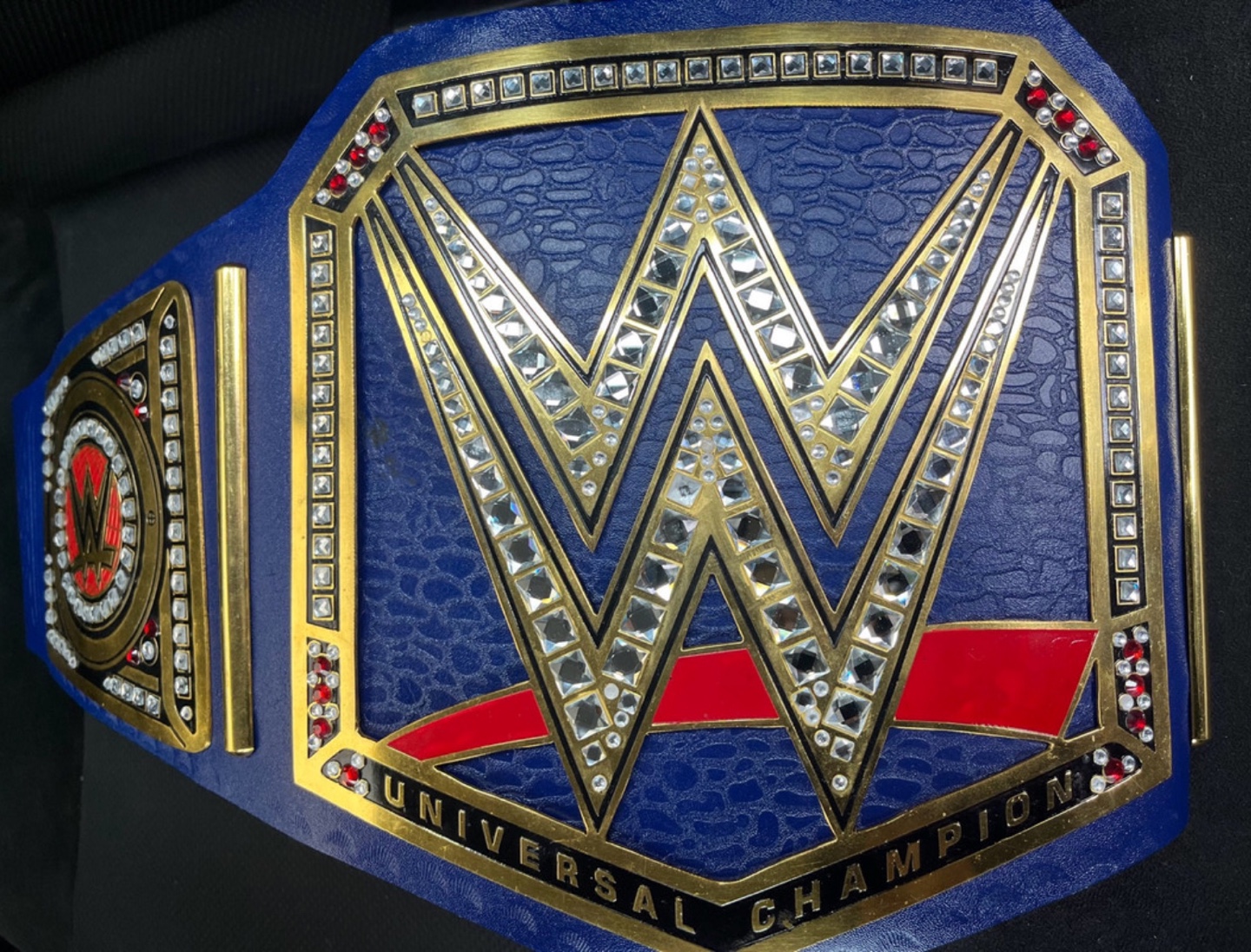 WWE Universal Championship Replica Belt - photo 2