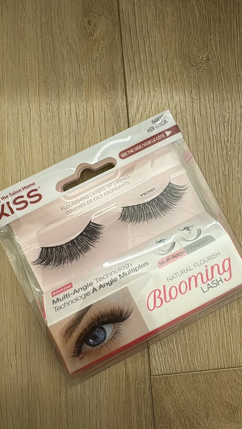 Kiss Blooming Lash - Peony thumbnail