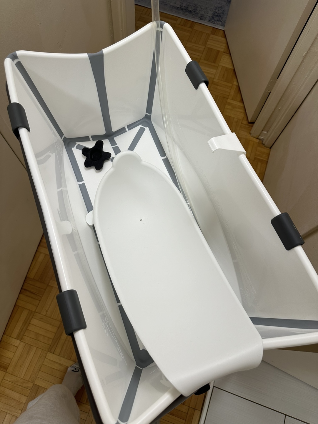 Stokke Baby Bath Tub with Stand and infant seat - photo 3
