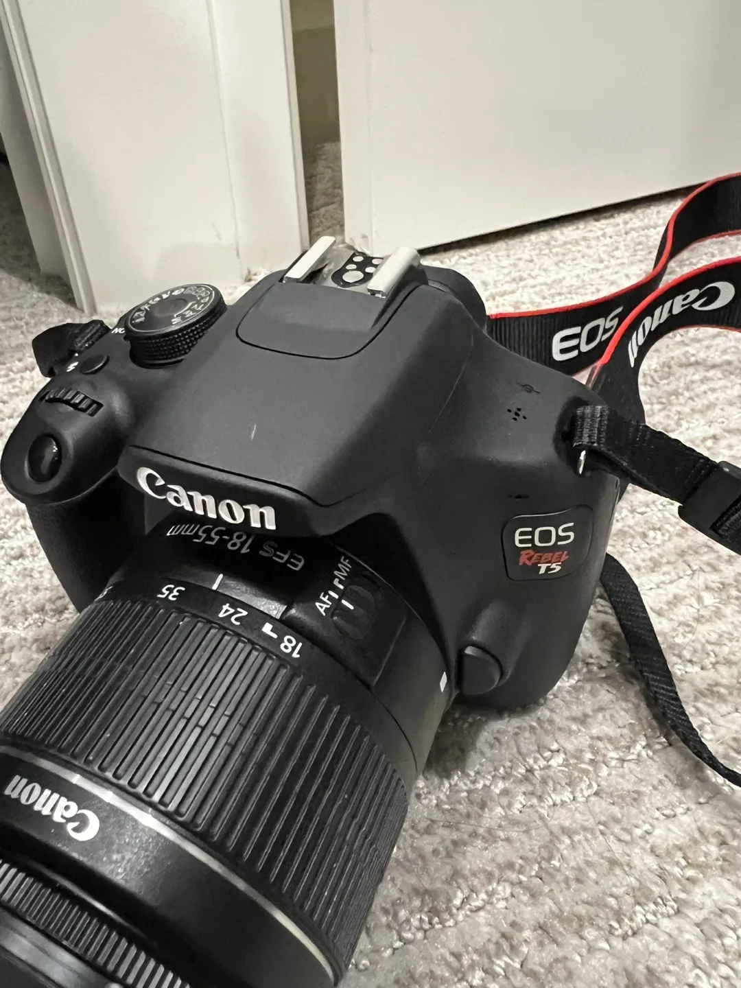 Canon EOS Rebel T5 + accessories image indicator(2)
