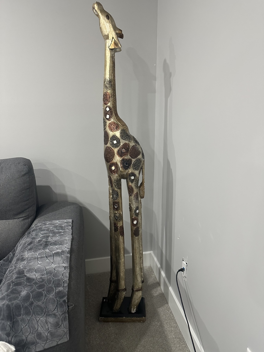 Wooden Giraffe Statue