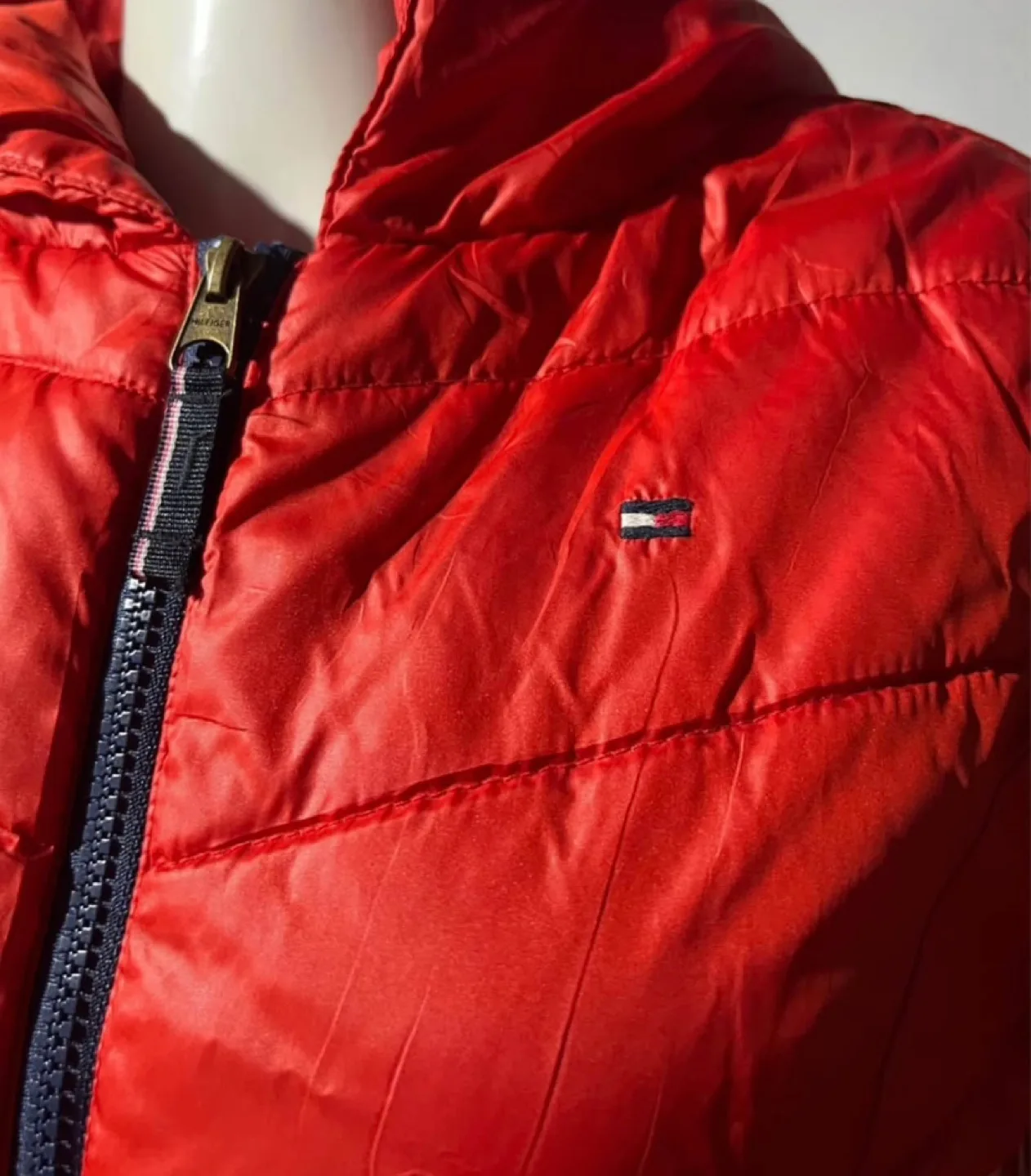 Kids Tommy Hilfiger Red Puffer Jacket Size M (8/10) image indicator(2)