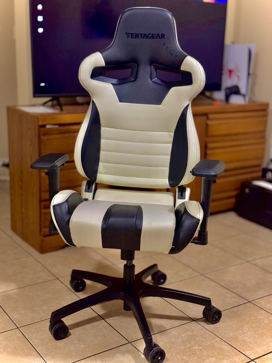 Luxury Vertagear Gaming Chair - photo 2