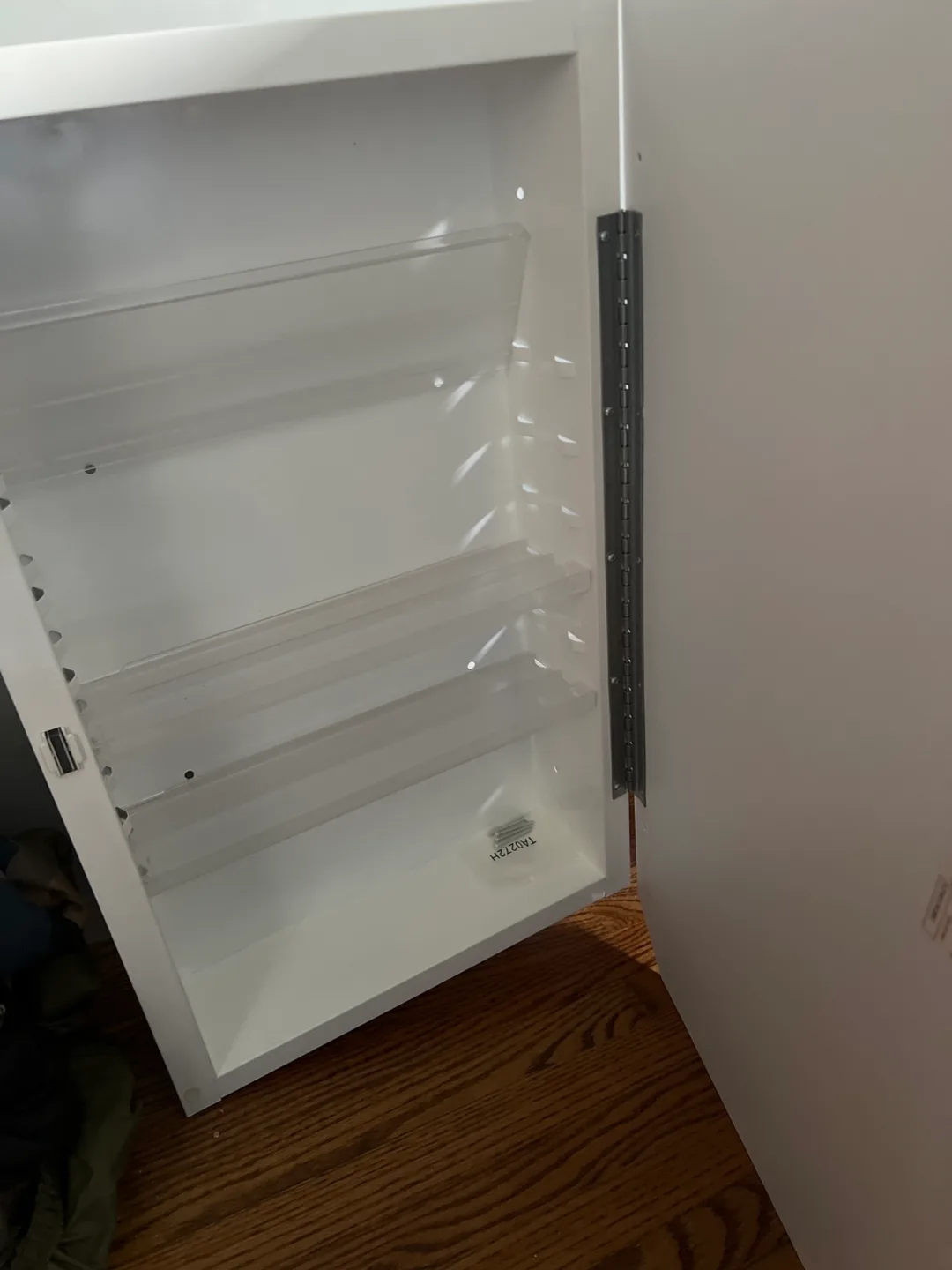 Medicine Cabinet with Mirror image indicator(2)