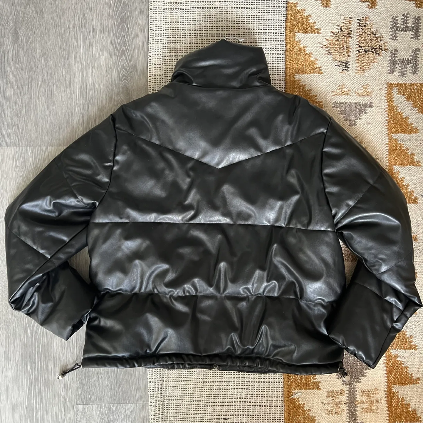 Black Puffer Jacket image indicator(2)