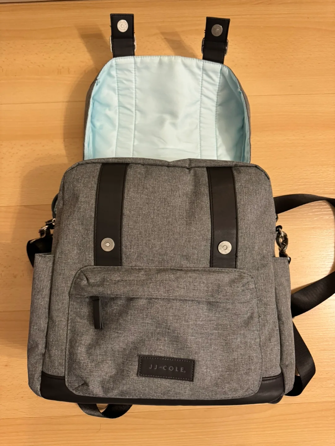 JJ Cole Convertible Diaper Bag Backpack image indicator(2)