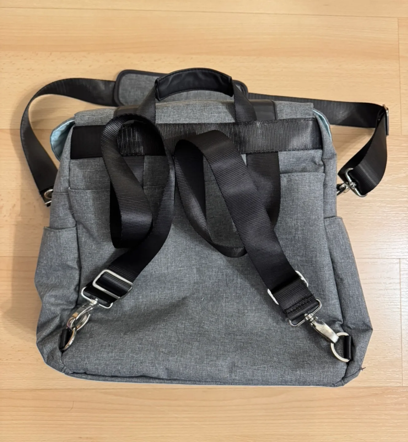 JJ Cole Convertible Diaper Bag Backpack image indicator(3)