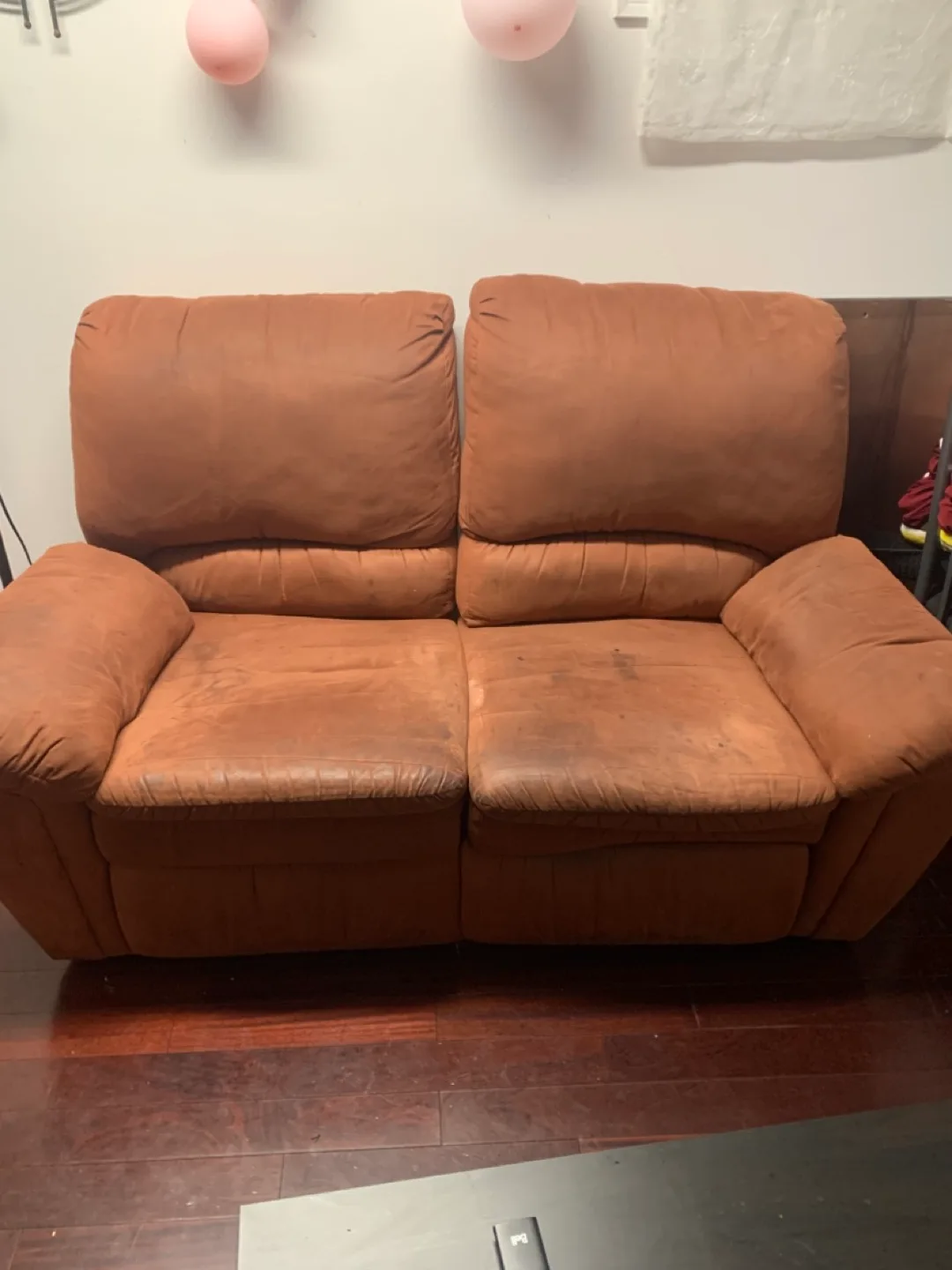 Love Seat Sofa (Please Read) image indicator(2)