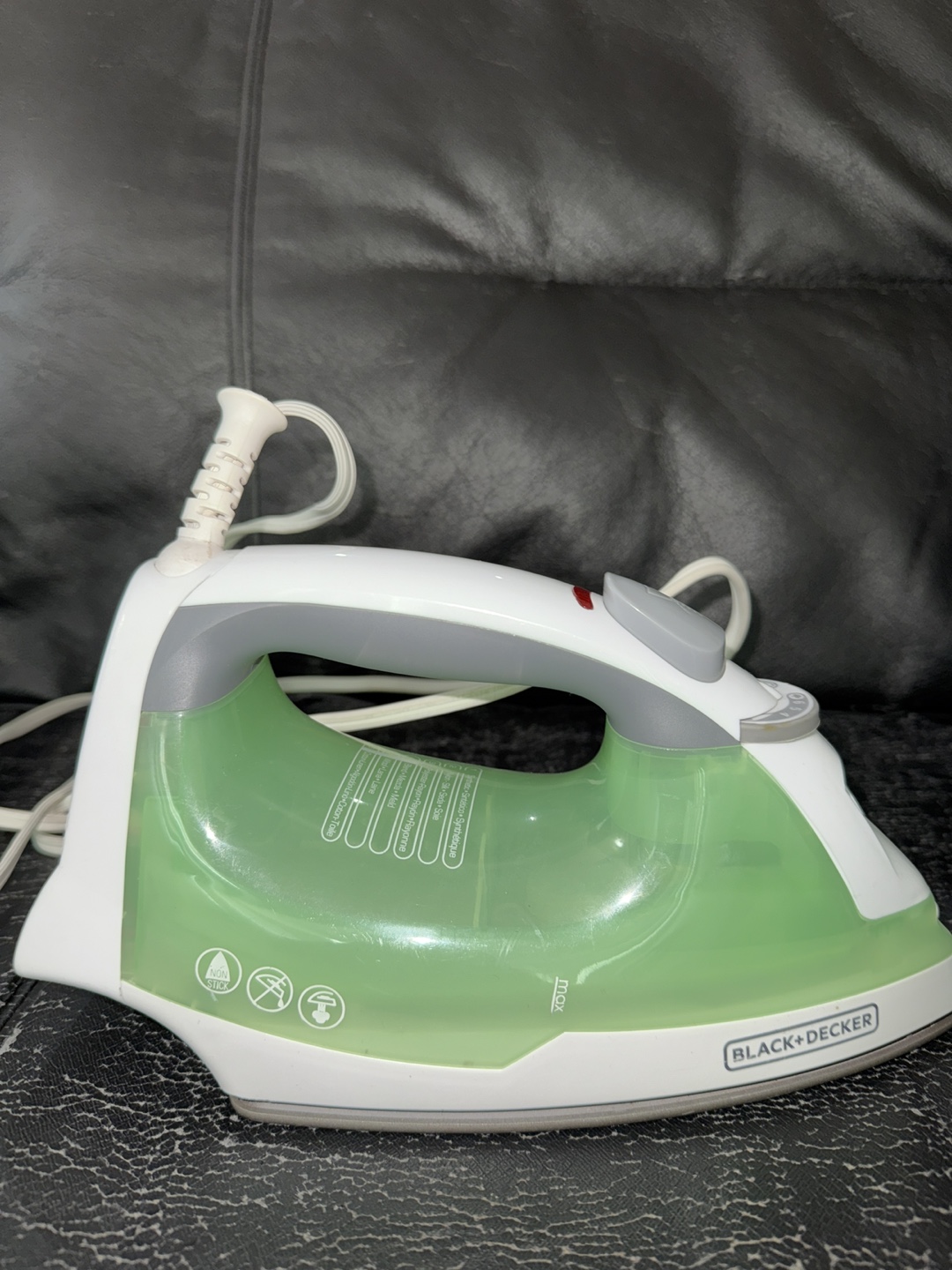 Black + Decker Iron