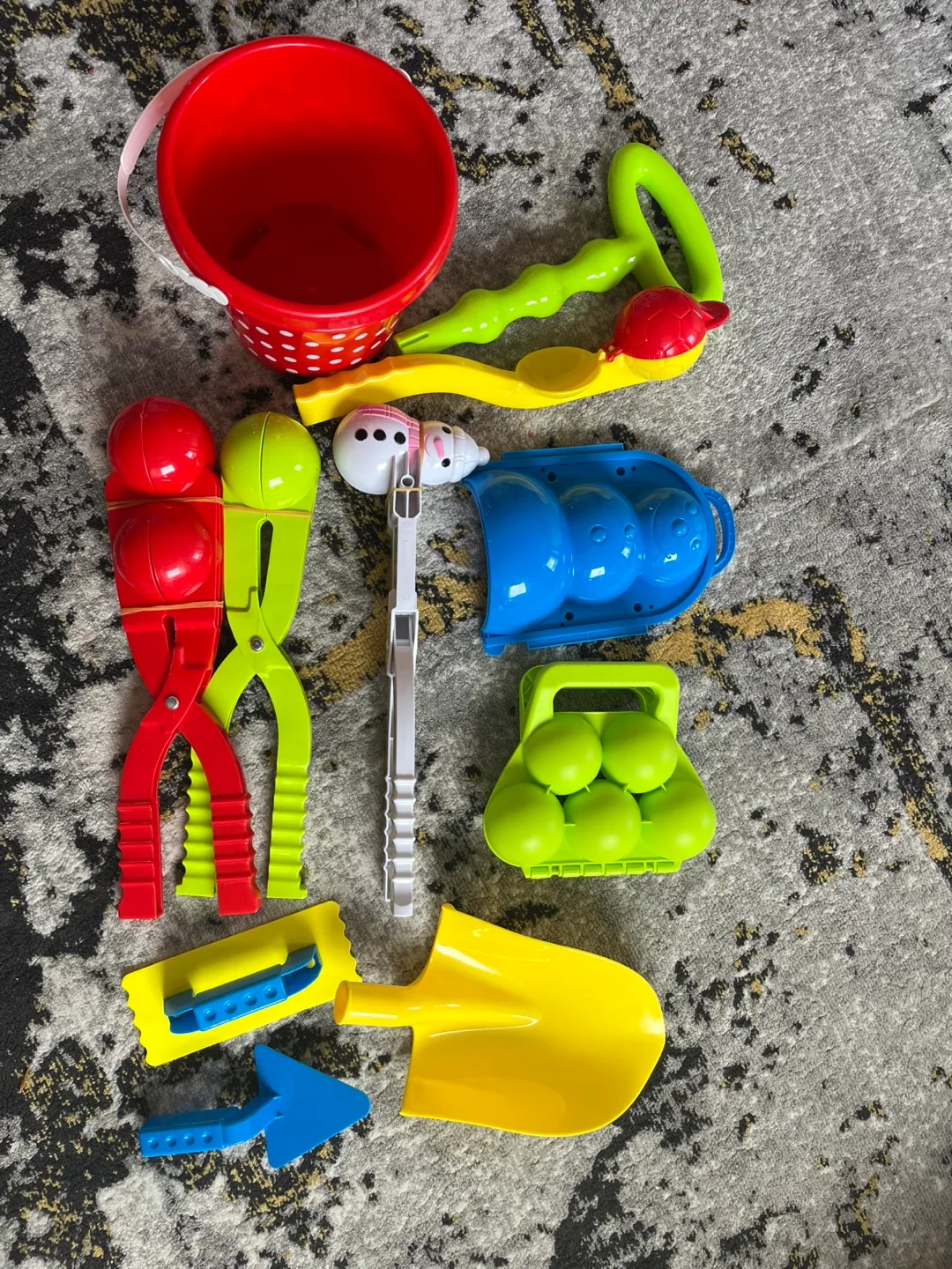 Snow Toy Mold Outdoor Kit image indicator(4)