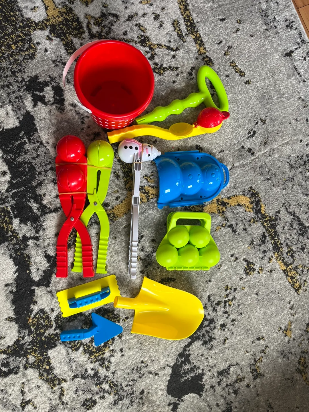 Snow Toy Mold Outdoor Kit image indicator(3)