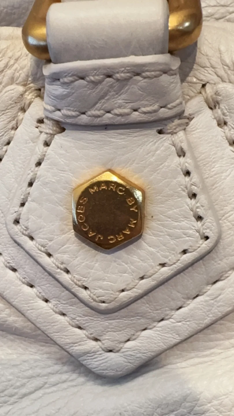 Marc Jacobs White Leather Handbag image indicator(3)