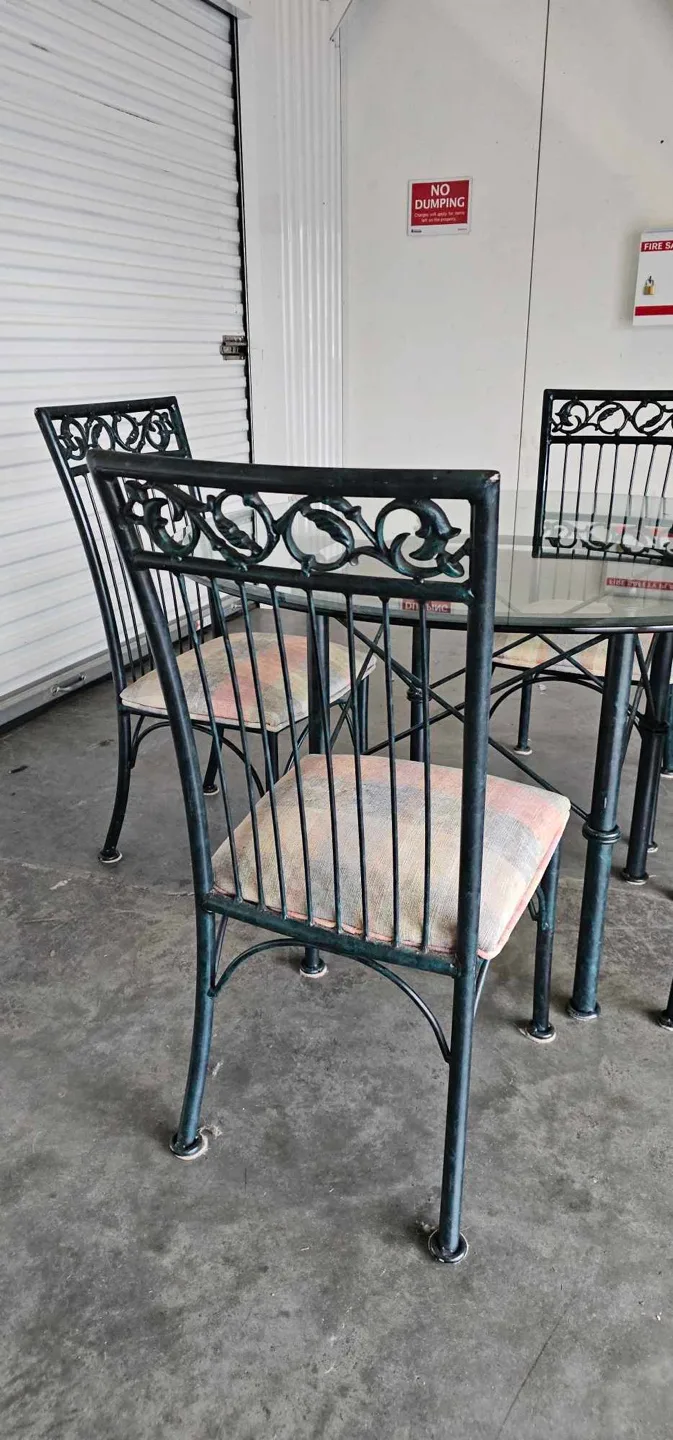 Glass Top Dining Table Set image indicator(5)