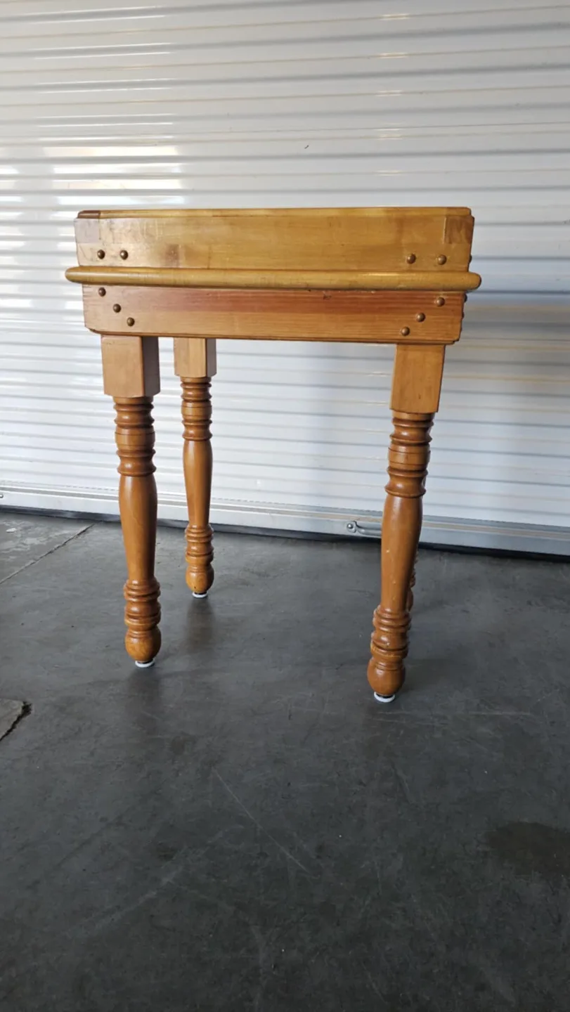 Heavy Solid oak vintage table image indicator(2)