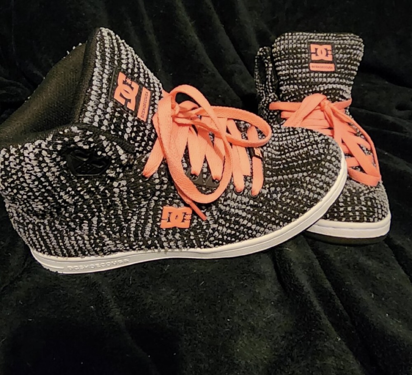 DC Shoes High Top Sneakers - photo 2