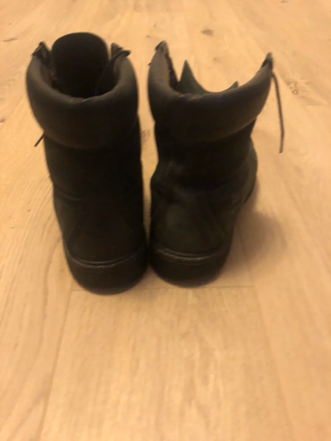 Men's Black Timberland Boots image indicator(2)