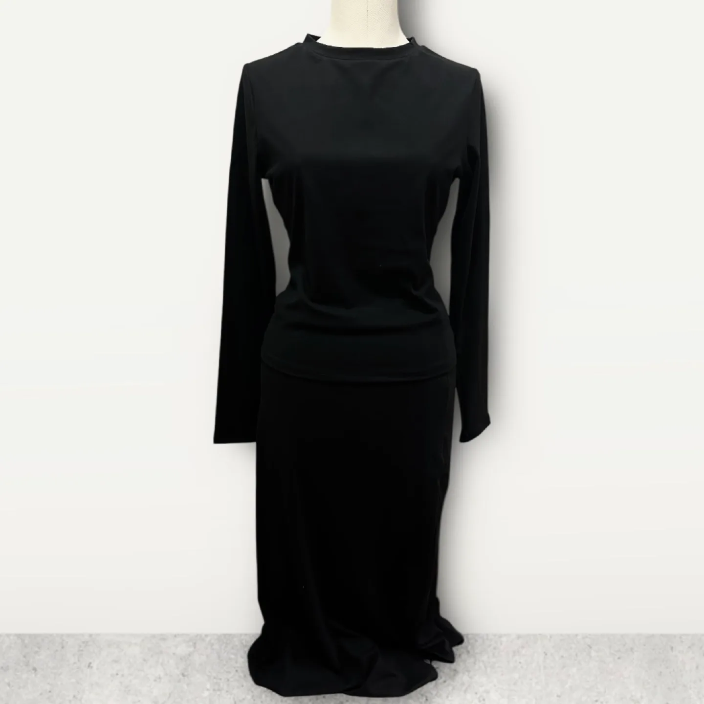 Amazon Trendy Queen | 2-Piece Skirt Set (Sz M, Black) image indicator(5)